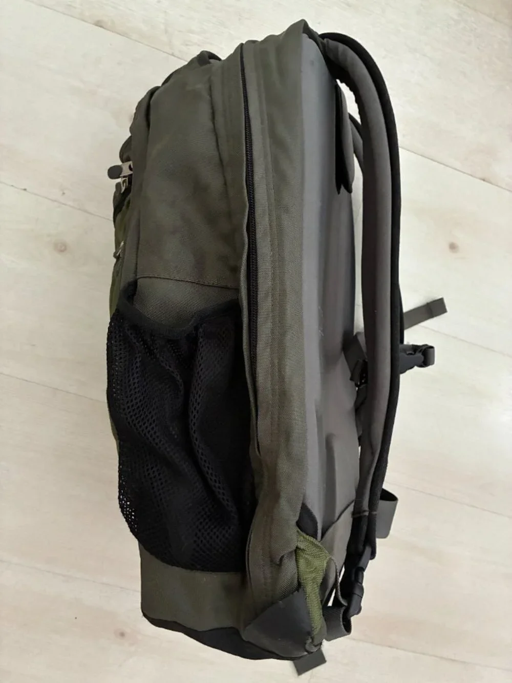 Vintage REI Expandable Workload Commuter Backpack Olive Green Tech Bag